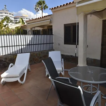 Bungalows Santa Fe Alejandro * Maspalomas (Gran Canaria)